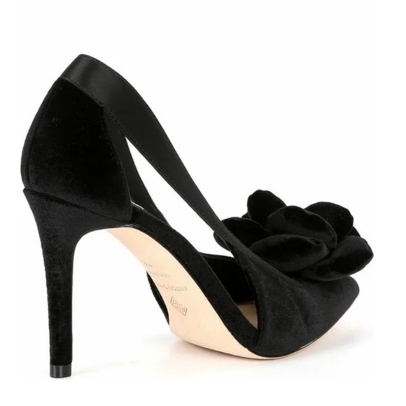 NWT Antonio Melani Ester Velvet Flower Heel Pumps Sz 6,5 (no original box) - Picture 11 of 11
